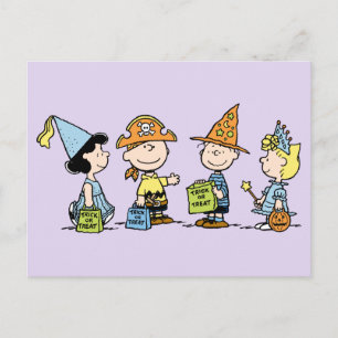 Cartão Postal Doces ou Travessuras de Halloween dos Peanuts