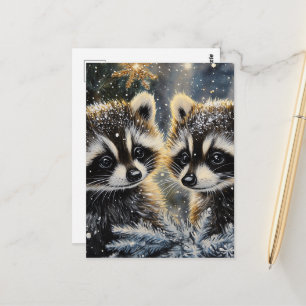Cartão Postal Dois adoráveis bebês guaxinim no inverno