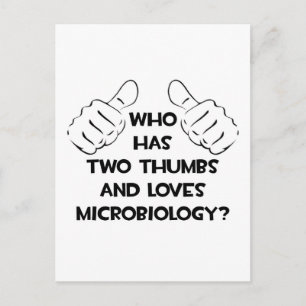 Cartão Postal Dois polegares e ama a microbiologia