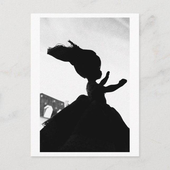 Cartão Postal Doll Portrait - Flying doll (Frente)