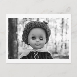 Cartão Postal Doll Portrait - Winking Doll