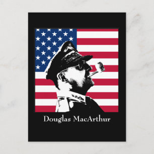 Cartão Postal Douglas MacArthur e a bandeira americana