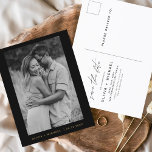 Cartão Postal Dourado minimalista Guarde o Cartão-Postal de Data<br><div class="desc">Casamento Dourado e preto Salve os Cartões de Data que têm uma foto na frente. Os Cartões salve a data contêm uma moderna tipografia cursiva escrita escrita escrita escrita escrita escrita escrita escrita que é elegante, simples e moderna a ser usada depois da simples celebração do dia de casamento minimalista....</div>