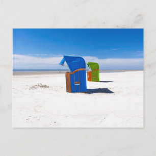 Cartão Postal Duas cadeiras de praia no Mar do Norte