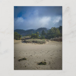 Cartão Postal Dunas de Areia com Paisagem Costeira de Colinas