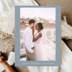 Cartão Postal Dusty Blue Minimalist Salve a foto do script de da