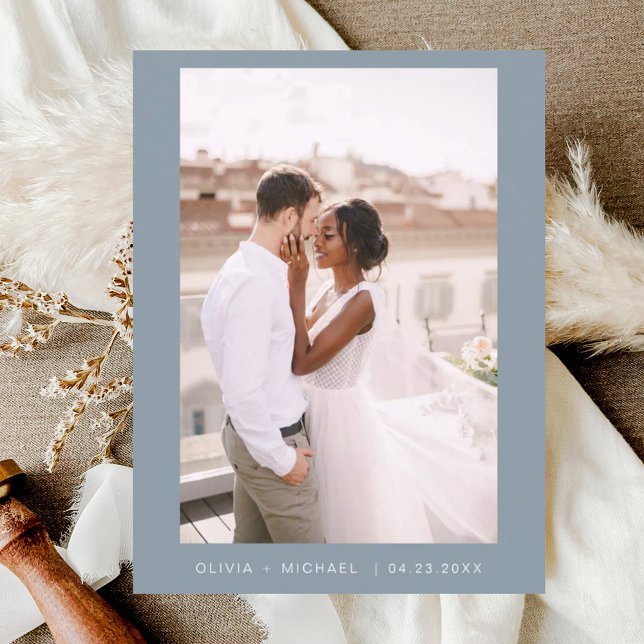 Cartão Postal Dusty Blue Minimalist Salve a foto do script de da (Criador carregado)