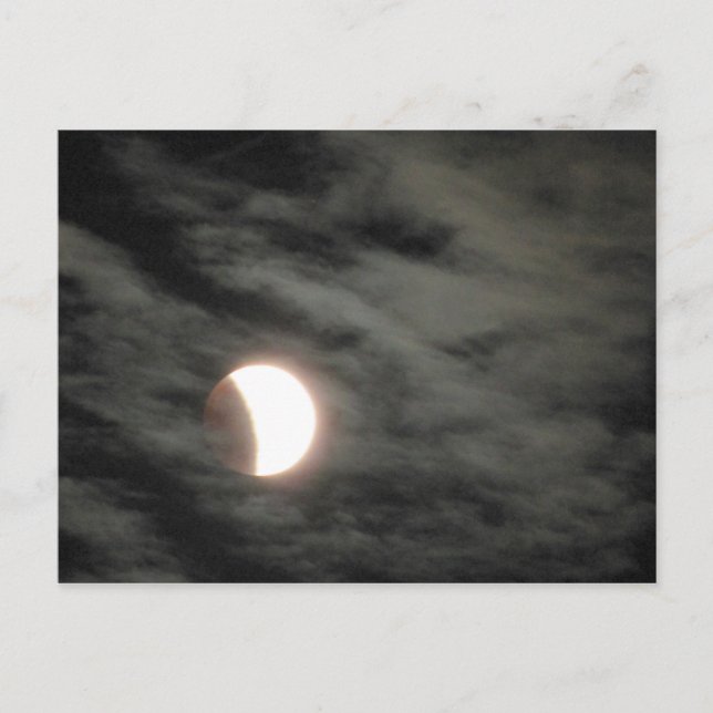 Cartão Postal Eclipse lunar com nuvens (Frente)