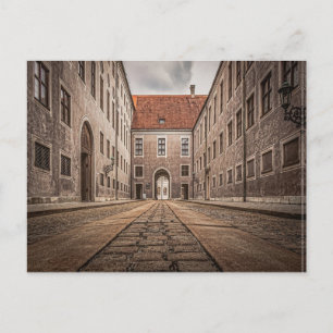 Cartão Postal Edifício antigo de cobblestone em Munique