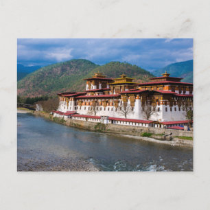 Cartão Postal Edifício Dzong À Beira do Rio