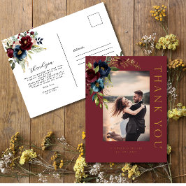 Cartão Postal Elegantes Flores Burgundy e Vegetação para Casamen