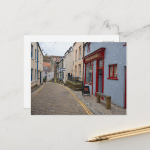 Cartão Postal Encantadora Rua Empedrada na Aldeia de Staithes