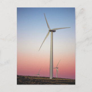 Cartão Postal Energia eólica Fazenda em Dusk