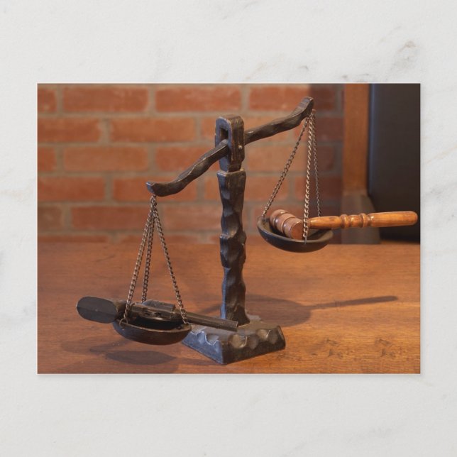 Cartão Postal Escalas De Justiça (Frente)