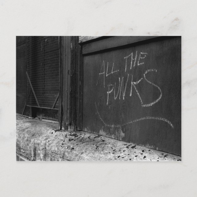 Cartão Postal escrevendo na parede (Frente)