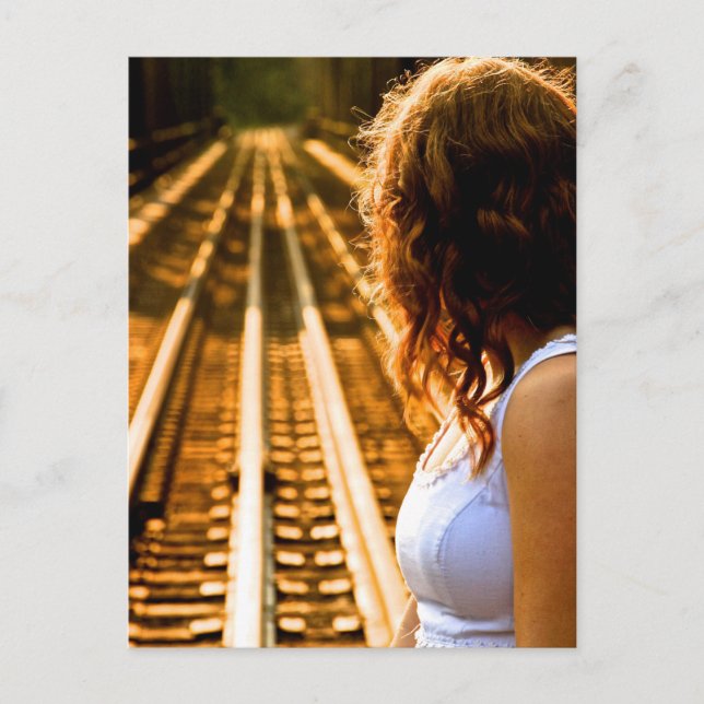 Cartão Postal Esperando por um trem (Frente)