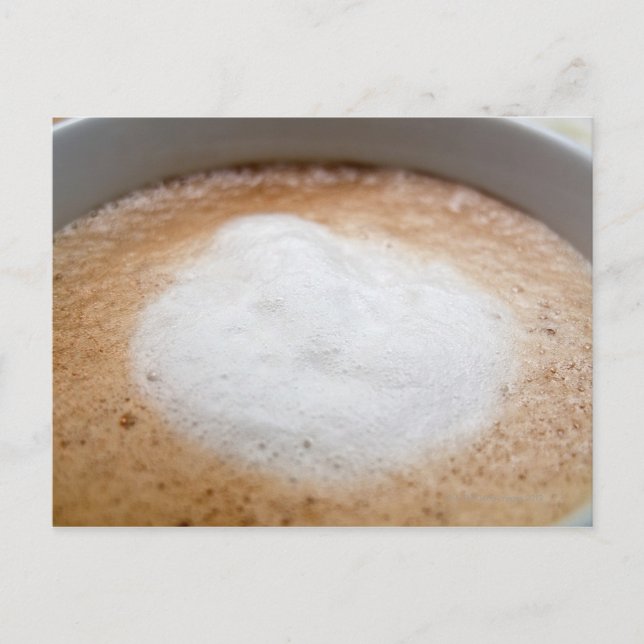 Cartão Postal Espuma em cappuccino, aproximação (Frente)