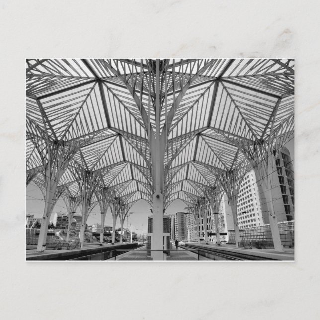 Cartão Postal Estação de caminhos-de-ferro de Oriente em Lisboa (Frente)