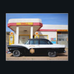 Cartão Postal Estação de Serviço de Carro Clássico da Patrulha B<br><div class="desc">Olá! Espero que goste desta foto que eu capturei nas minhas viagens. Sinta-se livre para adicionar seu próprio texto! Procure mais no meu compro.</div>