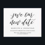 Cartão Postal Estética moderna, Salve nossa nova data, adiada<br><div class="desc">Este é o moderno design estético tematizado,  na fonte Preta,  o convite para Festa de casamento Reprogramado (adiado/adiado) (Salve nossa nova data). É a maneira perfeita e elegante de fazer o convite reprogramar o anúncio aos seus amigos e familiares.</div>