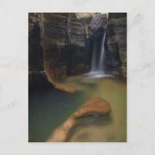 Cartão Postal EUA, Utah, Parque Nacional Zion.  Keyhole Falls em