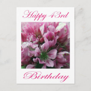 Cartão Postal Feliz 43º aniversário, rosa e flor verde