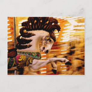 Cartão Postal Feliz ao redor do cavalo