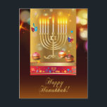 Cartão Postal Feliz Hanukkah Bela Festa Judaica<br><div class="desc">Feliz Hanukkah Bela Cartão de Boas Festas Judaicas. Feriado judaico Hanukkah fundo com símbolos tradicionais de Chanukah - Menorá de Ouro, Candelabro Hanukkiah e Velas, dreidels de madeira (pião), donuts, estrela de David e padrão de papel de parede de luzes brilhantes. Decoração do Festival de Hanukkah. Jerusalém, Israel. Convites e...</div>
