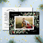 Cartão Postal Feriado Família de Botânicos Foto Elegante Preto<br><div class="desc">Um belo cartão postal de férias com sua foto cercada por botânicos com coloração d'água pintados à mão e bagas vermelhas. O verso oferece espaço para uma nota/letra digitada - ou excluir e escrever manualmente sua própria nota individual. Festivo e divertido, mas simples e elegante - a combinação perfeita para...</div>