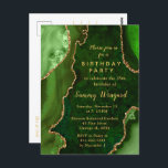 Cartão Postal Festa de aniversário de mármore verde e Dourado<br><div class="desc">Este elegante e glamouroso convite de aniversário apresenta um fundo de mármore verde agado com sotaques falsos dourados. O texto combina o script manuscrito e as fontes sans serif modernas para um aspecto elegante e sofisticado. Isso será perfeito para o outono e o inverno.</div>
