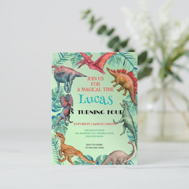 Cartão Postal Festa de aniversário infantil da escola de dinossa (Em pé/Frente)