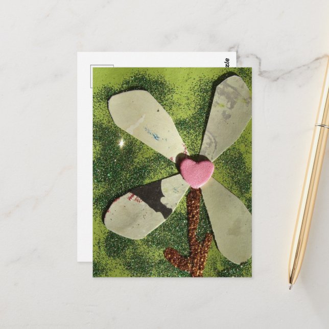 Cartão Postal Flor mista com centro de coração rosa (Frente/Verso In Situ)