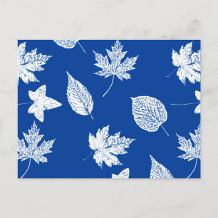 Cartão Postal Folhas de outono - branco e azul de cobalto