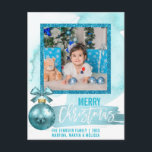 Cartão Postal FOTO azul do Natal | da folha do brilho da<br><div class="desc">Cartão personalizados modernos bonitos do Feliz Natal do azul de turquesa.  Fundo da aguarela com curso azul da escova da folha do falso com grande ornamento.  A parte traseira tem o brilho azul de turquesa do falso.  Personalize adicionando nomes de família,  data,  mensagem de texto e suas FOTO/imagem.</div>