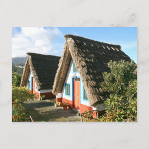 Cartão Postal Foto da ilha Madeira com as casas típicas de Santa