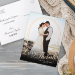 Cartão Postal Foto de Arch Elegante Script de Obrigados de Amor<br><div class="desc">Cartão-postal de Foto Personalizado Moderno na moda, projetado com texto romântico branco, Amor e Obrigados sobre um gradiente preto em uma fotografia vertical. A simples design apresenta um arco duplo, que representa duas pessoas se tornando uma em suas vidas juntas. Você pode personalizar facilmente este modelo on-line com nossa ferramenta...</div>