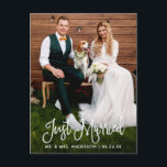 Cartão Postal Foto de casamento do Recem casados de Caligrafia M<br><div class="desc">Cartão postal de Recem casados de casamento Foto do  de Montagem de Diversão Moderna</div>