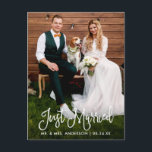 Cartão Postal Foto de casamento do Recem casados de Caligrafia M<br><div class="desc">Cartão postal de Recem casados de casamento Foto do  de Montagem de Diversão Moderna</div>