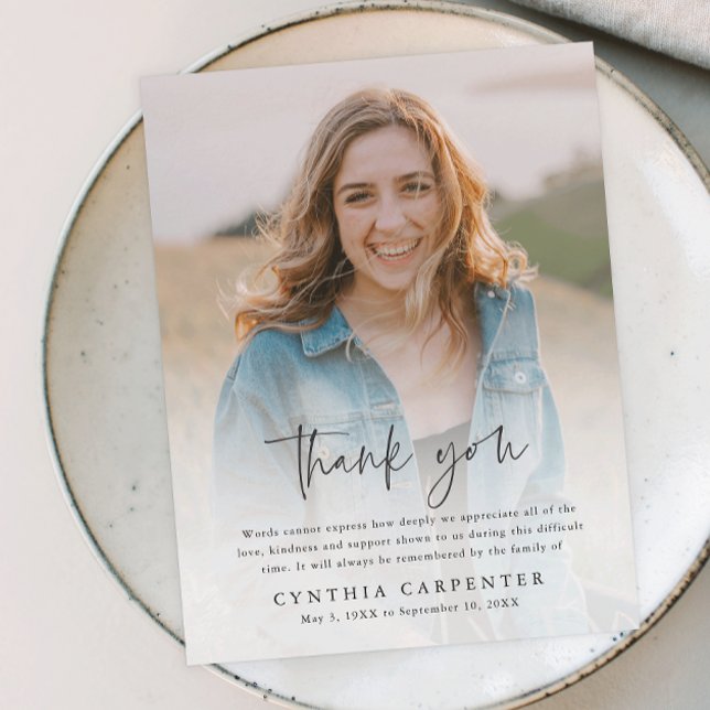 Cartão Postal Foto do Memorial do Funeral Moderno Obrigado (Modern script simple photo memorial thank you postcard.)