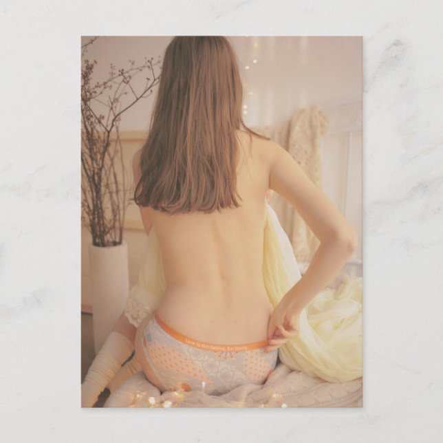 Cartão Postal Foto do modelo de roupa interior branca (Frente)