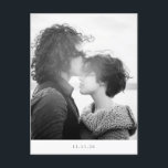 Cartão Postal Foto em branco preto minimalista: salvar a data<br><div class="desc">Casamento de fotografia de tipografia branca e negra minimalista Salve o cartão postal</div>