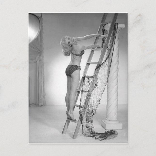 Cartão Postal Foto negra e branca da menina Bikini (Frente)