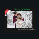 Cartão Postal Foto personalizada de Santa Hat e Deer<br><div class="desc">Mande um pouco de alegria de férias com este cartão poste.</div>