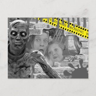 Cartão Postal Foto personalizada do Halloween truncada atrás da