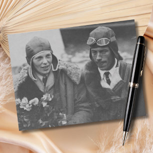 Cartão Postal Foto Preto e Branco de Amelia Earhart Aniversário