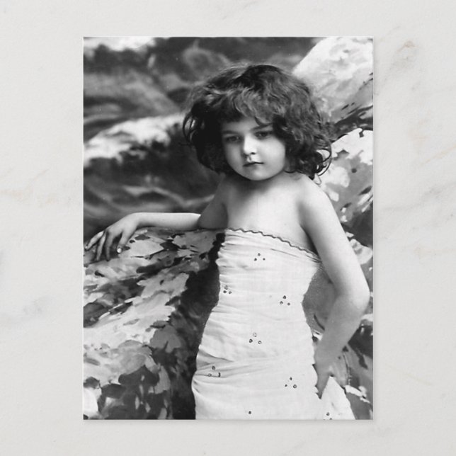 Cartão Postal Foto Vintage de "Bonito Menininha" (Frente)