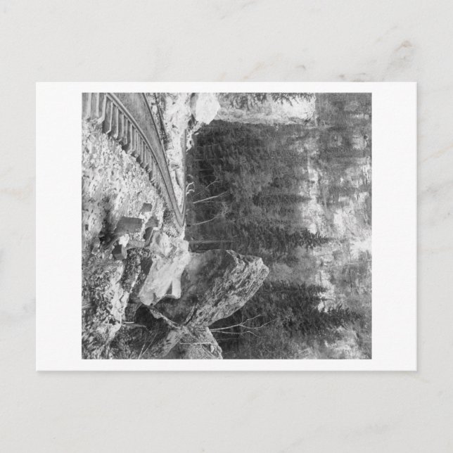 Cartão Postal Fotografia Signal Rock Near Railroad Track (Frente)