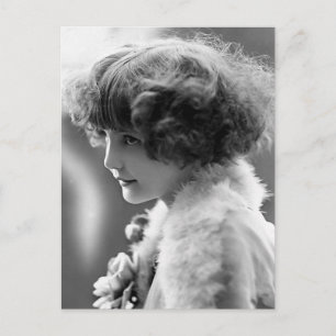Cartão Postal Fotografia Vintage da "Shy Girl"