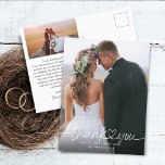 Cartão Postal Fotografias com Letra Manuscrita Casamento Obrigad<br><div class="desc">Elegante e simples obrigado de casamento,  seu cartão-postal com texto de tipografia manuscrito com um coração entre as palavras. Adicione seu cheio de fotos favorito sangrando na frente e outra foto na parte traseira com a mensagem padrão na parte traseira que é editável.</div>