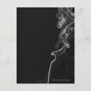 Cartão Postal Fumaça Branca Contra Fundo Preto
